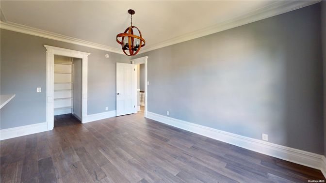 Empty room, Interior, Pendant Lights, Wood Texture Flooring