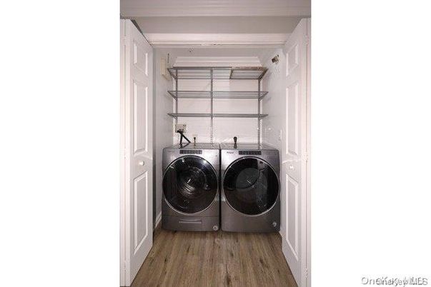 Interior, Utility Closets, Washer, Wood Texture Flooring