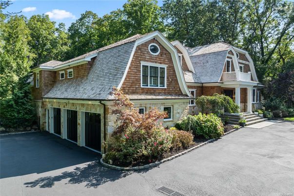Attached, Exterior, Facade, Tudor Revival