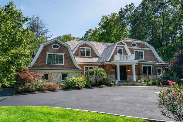Exterior, Facade, Cape Cod