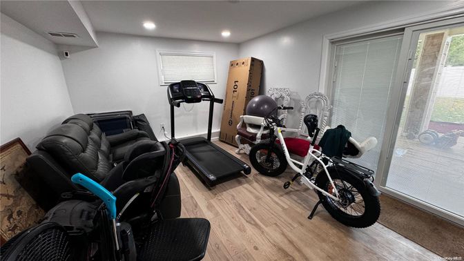 Fitness Equipment, Interior, Recessed Lighting, Wood Texture Flooring