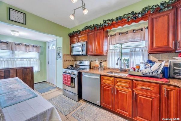 Interior, Kitchen, Stainless Steel Appliances