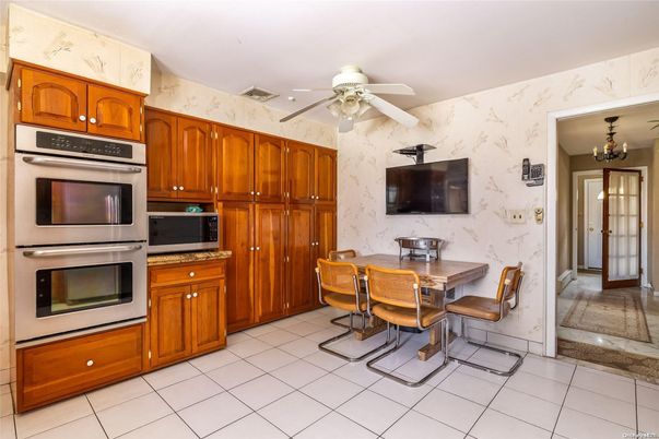 Dining room, Interior, Kitchen, Stainless Steel Appliances