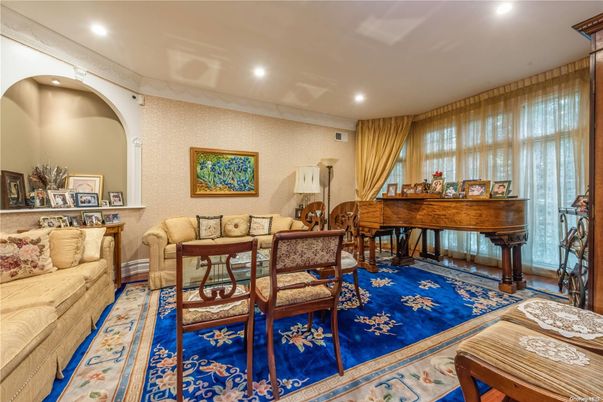Interior, Living room, Piano, Recessed Lighting
