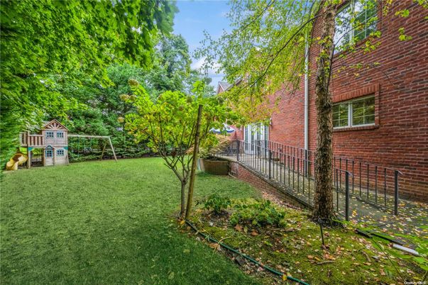 Backyard, Exterior, Playground