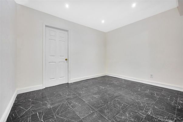 Empty room, Interior, Marble, Recessed Lighting