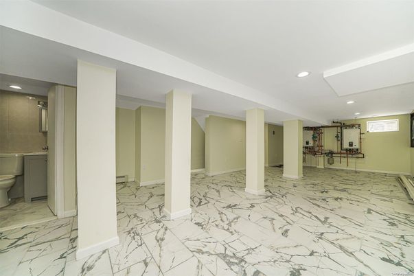 Bathroom, Interior, Marble, Recessed Lighting