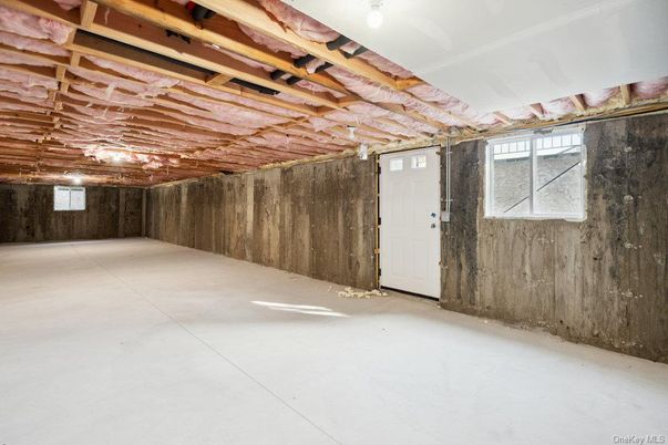 Empty room, Interior, Wooden Beams, Wooden Walls