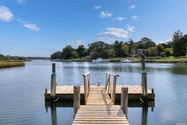 Exterior, Lake