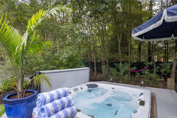 Exterior, Hot Tub