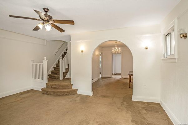 Chandelier, Interior