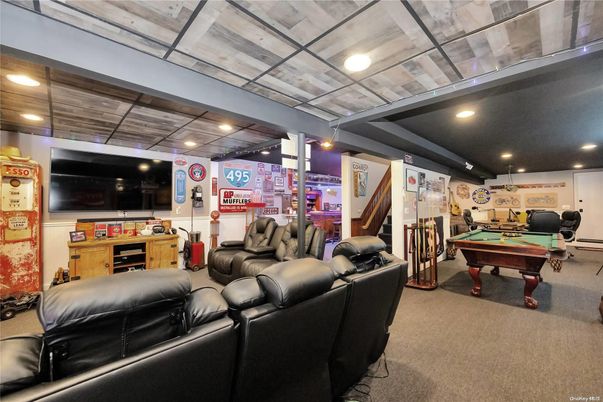 Billiard Table, Game Room, Interior, Living room, Recessed Lighting