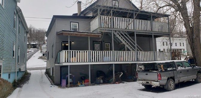 Exterior, Facade, None