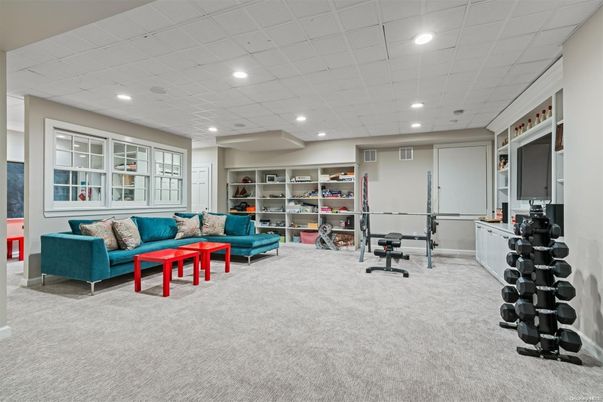 Fitness Equipment, Interior, Living room, Recessed Lighting