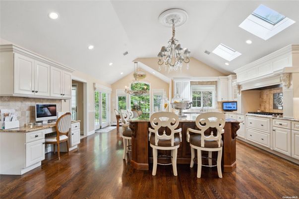 Chandelier, Dining room, Interior, Kitchen, Recessed Lighting, Wood Texture Flooring