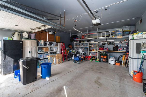 Garage, Interior