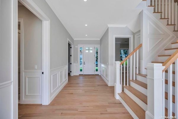 Interior, Recessed Lighting, Wood Texture Flooring