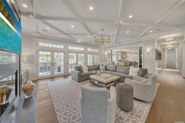 Dining room, Interior, Living room, Pendant Lights, Recessed Lighting, Wood Texture Flooring