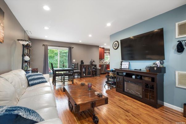 Dining room, Interior, Living room, Recessed Lighting, Wood Texture Flooring