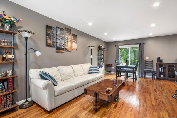 Dining room, Interior, Living room, Recessed Lighting, Wood Texture Flooring