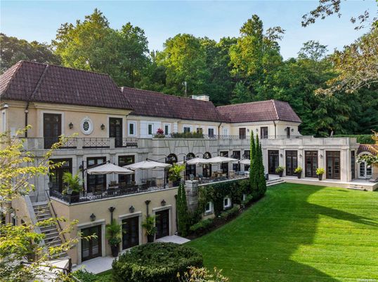 Backyard, Exterior, Facade, French Provincial