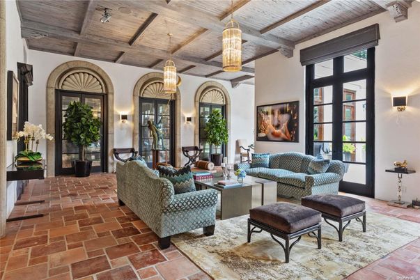 Interior, Living room, Pendant Lights, Wooden Beams, Wooden Ceilings