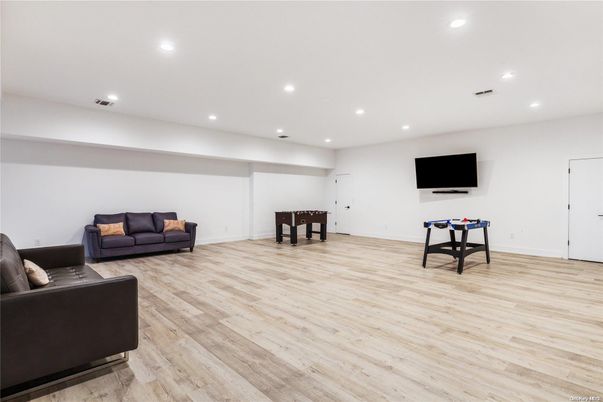 Game Room, Interior, Living room, Recessed Lighting, Wood Texture Flooring