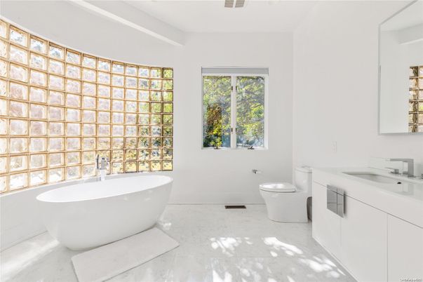 Bathroom, Dual Sink Vanities, Free Standing Baths, Interior