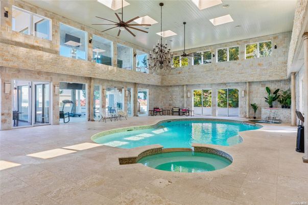 Interior, Pendant Lights, Pool, Recessed Lighting