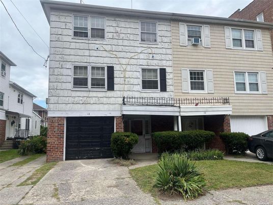 Attached, Exterior, Facade, Brick Facade, Rowhouse