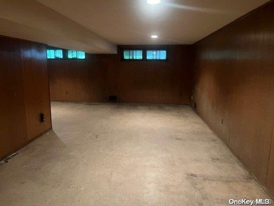 Empty room, Interior, Recessed Lighting, Wooden Walls