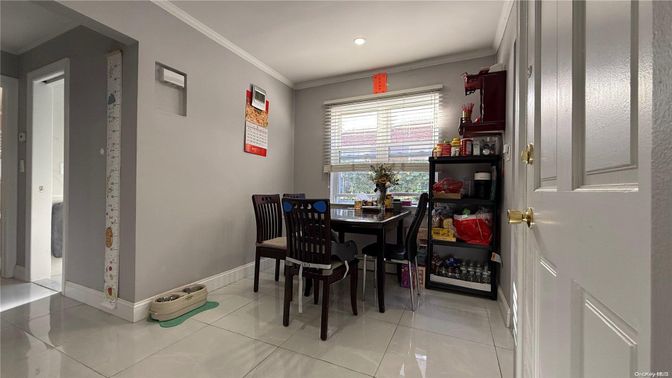 Dining room, Interior, Recessed Lighting