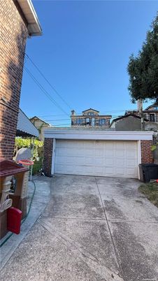 Detached Garage, Exterior