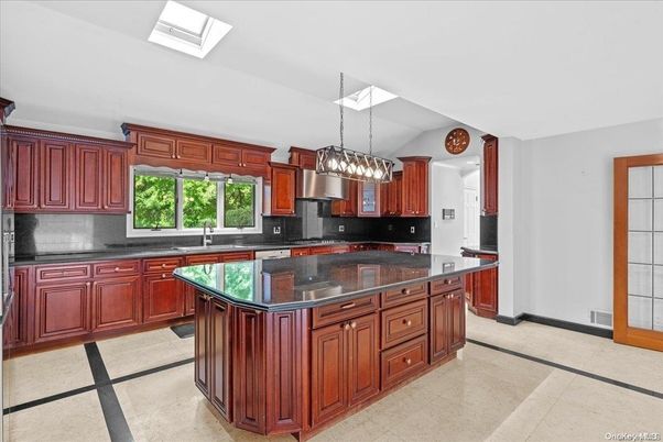 Interior, Kitchen, Pendant Lights, Stainless Steel Appliances
