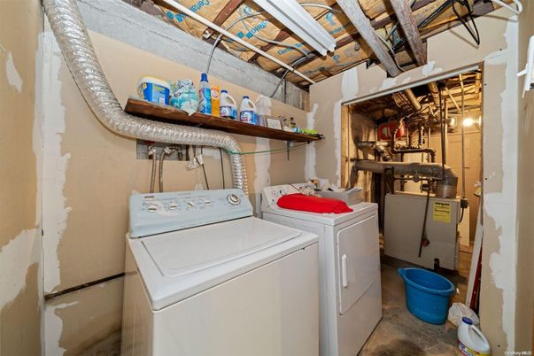 Interior, Utility Closets, Washer, Wooden Beams