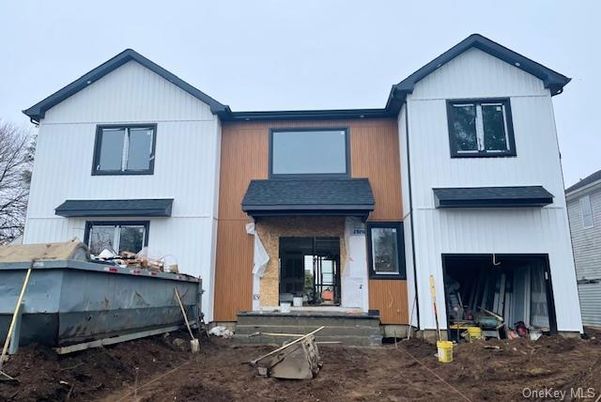 Exterior, Facade, Farmhouse