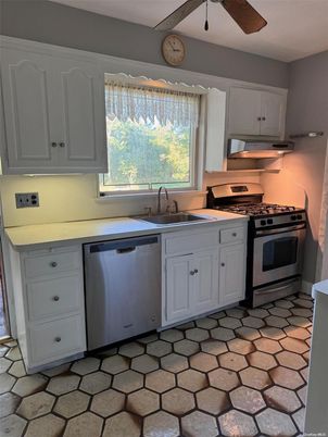 Interior, Kitchen, Stainless Steel Appliances