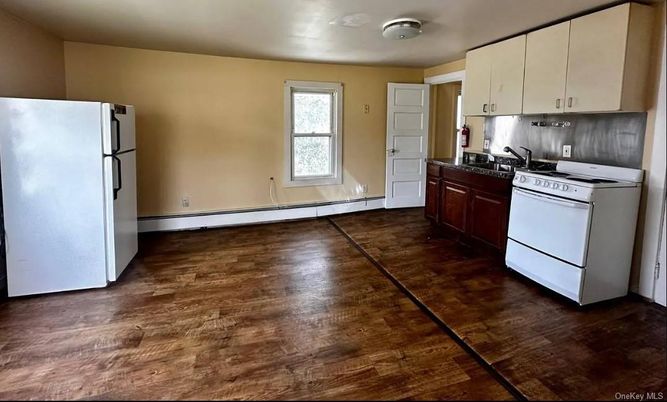 Interior, Kitchen, Wood Texture Flooring