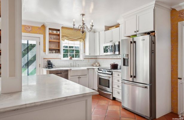 Chandelier, Interior, Kitchen, Stainless Steel Appliances