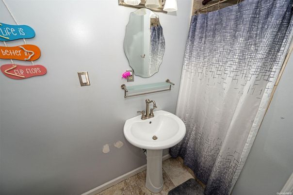 Bathroom, Interior
