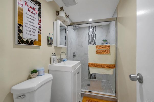 Bathroom, Interior, Marble Walls, Recessed Lighting