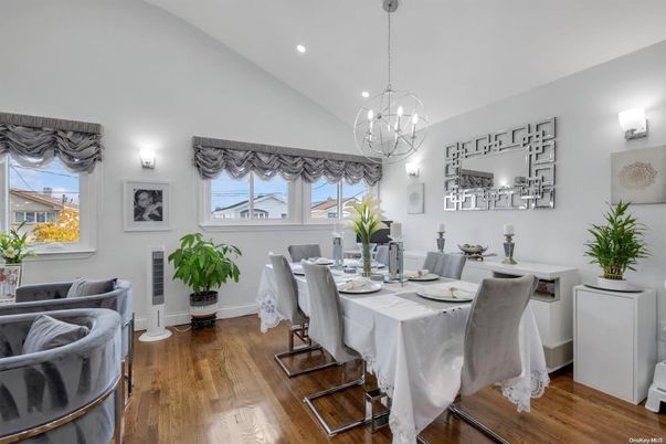 Chandelier, Dining room, Interior, Pendant Lights, Recessed Lighting, Wood Texture Flooring