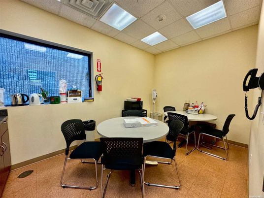Dining room, Interior, Recessed Lighting