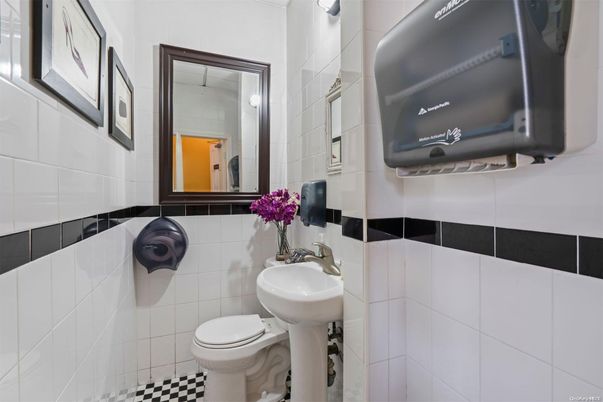 Bathroom, Interior