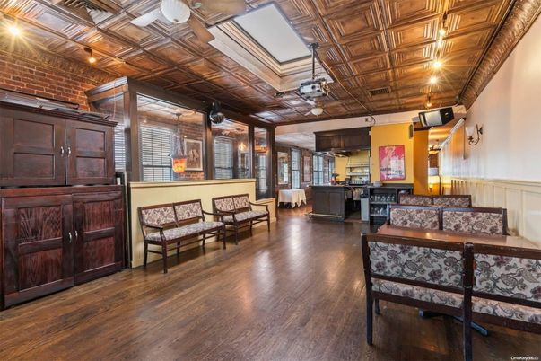 Interior, Living room, Pendant Lights, Stone Walls, Wood Texture Flooring