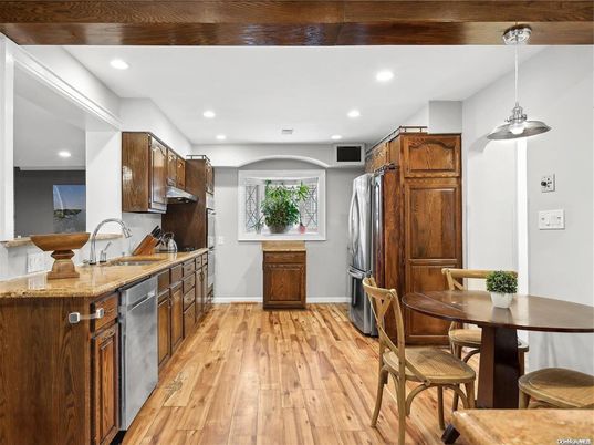 Dining room, Interior, Kitchen, Pendant Lights, Recessed Lighting, Wood Texture Flooring