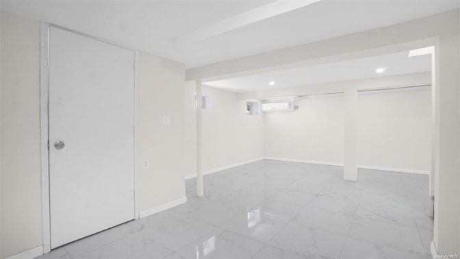 Empty room, Interior, Marble, Recessed Lighting