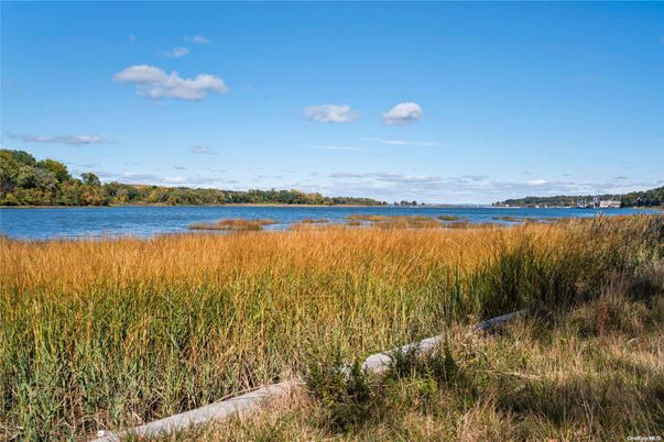Exterior, Lake