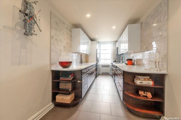 Interior, Kitchen, Marble Walls, Recessed Lighting