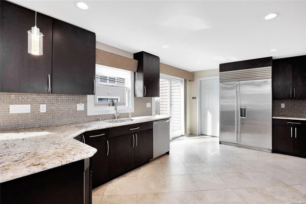 Interior, Kitchen, Pendant Lights, Recessed Lighting, Stainless Steel Appliances